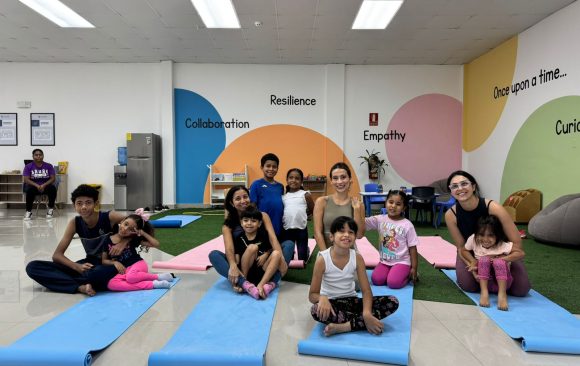 5 Yoga y arte para niños en Notre Dame Academy of Panama